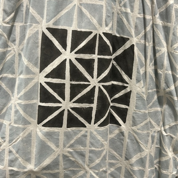 SEEK COLLECTIVE Women's Blue & Gray Geometric Print Short Sleeve Tie Waist Dress - Picture 2 of 7